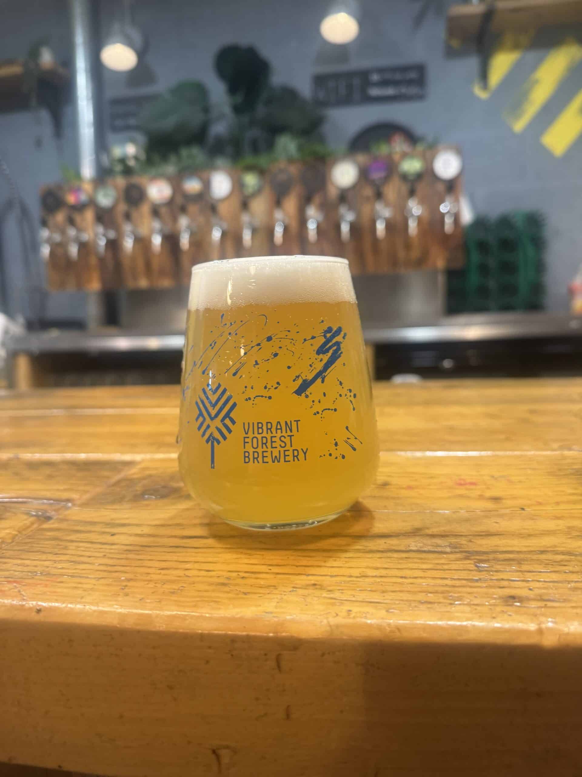 Vibrant can glass